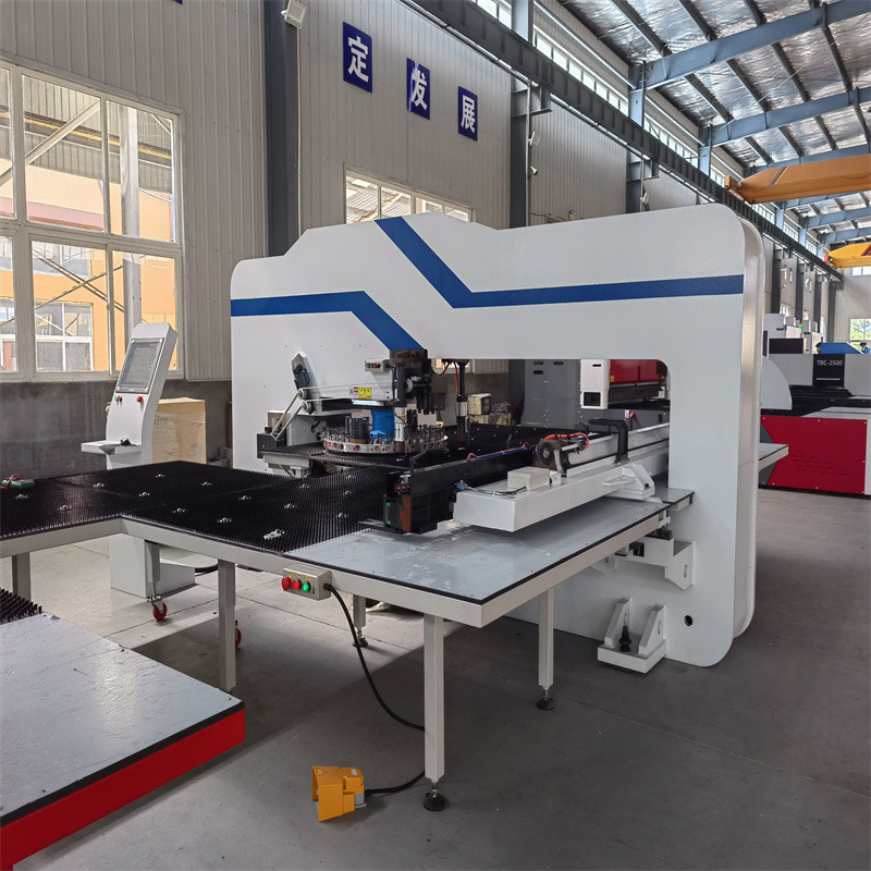 Servo Motor Automatic Turret Punching Machine Sheet Metal Stamping Turret Cnc Machine