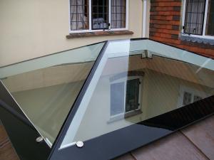 China Heat Soaked Window Tempered Glass With Black Border Withstand 250℃ wholesale