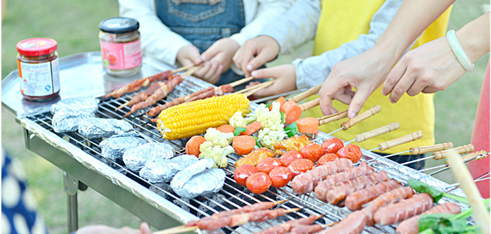 Outdoor barbecue speed burning charcoal; family camping new 1KG flammable charcoal; paper bag barbecue carbon；