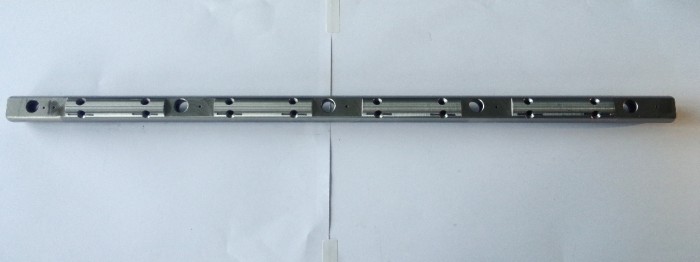 Steel Engine Rocker Arm Shaft Auto Engine Parts For HYUNDAI 4D56- 24511-42000