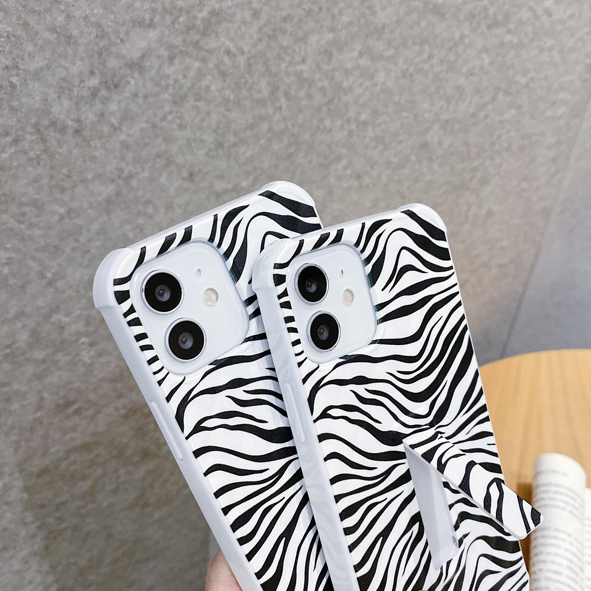 Shock Free TPU Material Mobile Case Rugged Corners Built In Stand Zebra Look