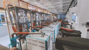 China Heavy Duty Plastic Industry Desiccant Dehumidifier With Stainless Steel Hopper wholesale