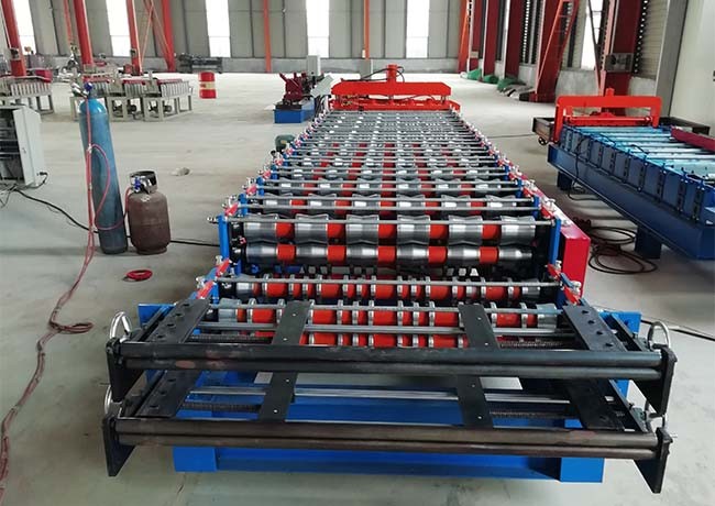 Color Sheet Double Layer Roll Forming Machine Productivity 20-25 M/Min Shaft Diameter 70mm
