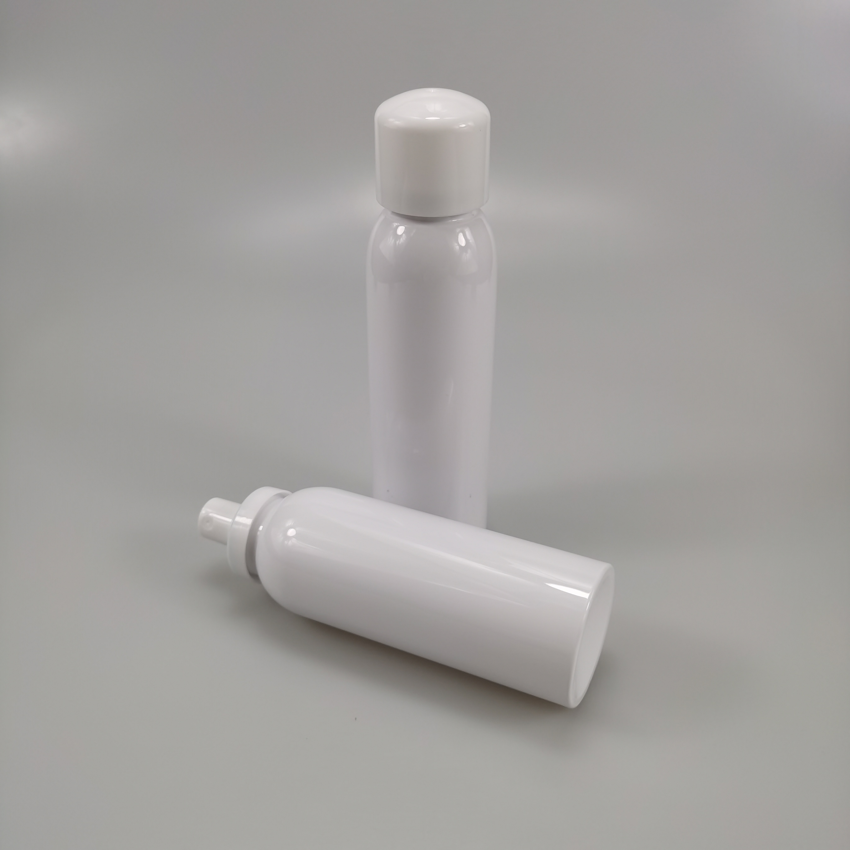 PET Collar 100ml 120ml 150ml 180ml 200ml White Sunscreen Spray Bottle for Toner