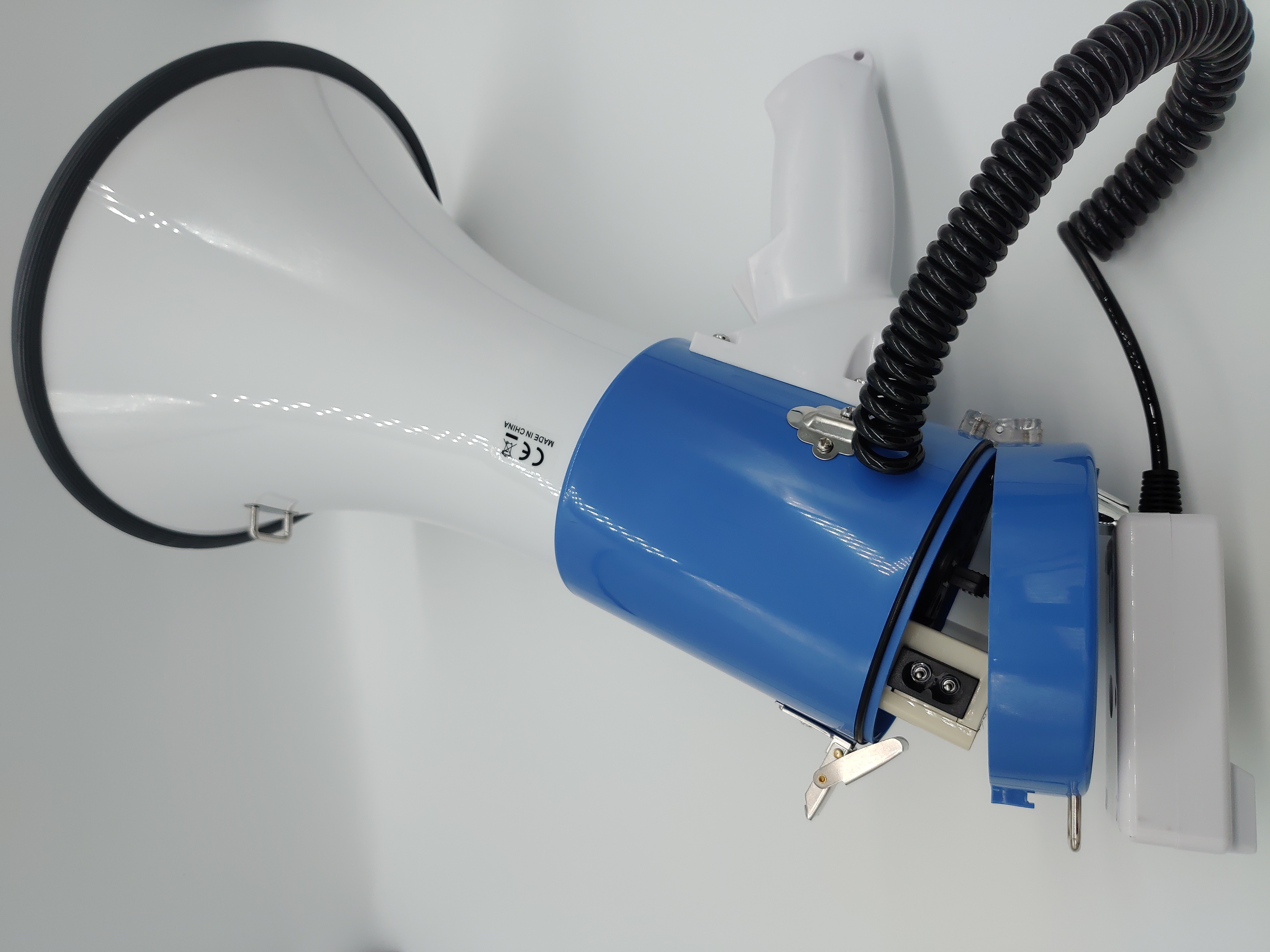 Dynamic Military Bullhorn Loudspeaker 300m Megaphone Speaker With Mic