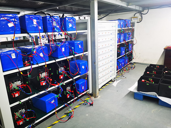 Power Anywhere Anytime High Capacity Portable Power Station with 5V Input Voltage