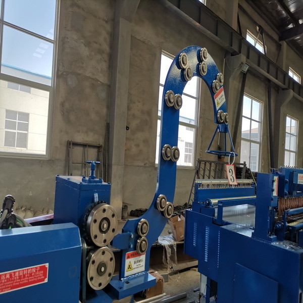 Double Row Electrodes Four Feet 220v Wire Mesh Welder Automatic