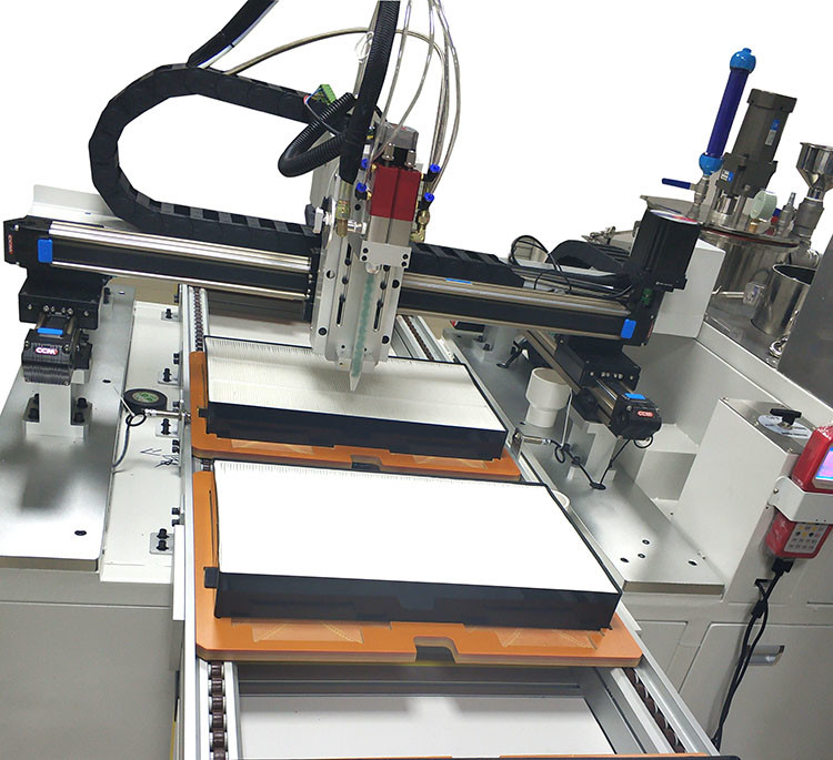 Touch Screen Automatic Glue Dispenser On Site Installation GM700