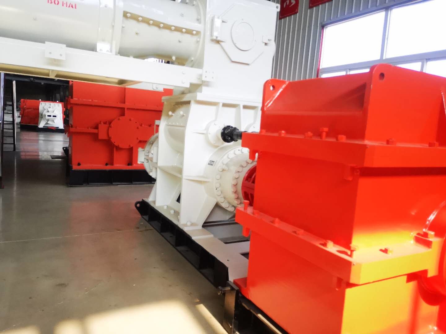 447kw Two Stage Automatic Clay Brick Extruder Machine