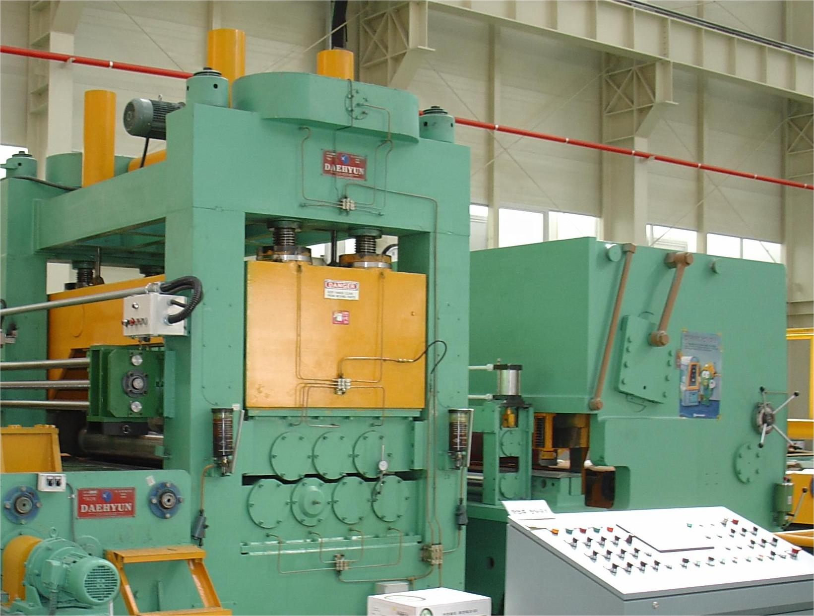 Metal Coil Uncoiling Leveling Mobile Shear Assembly Line with Bearing Core Components