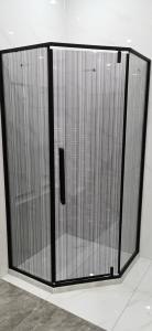 China Keep Warm 12mm 4 In Width Tempered Shower Glass wholesale