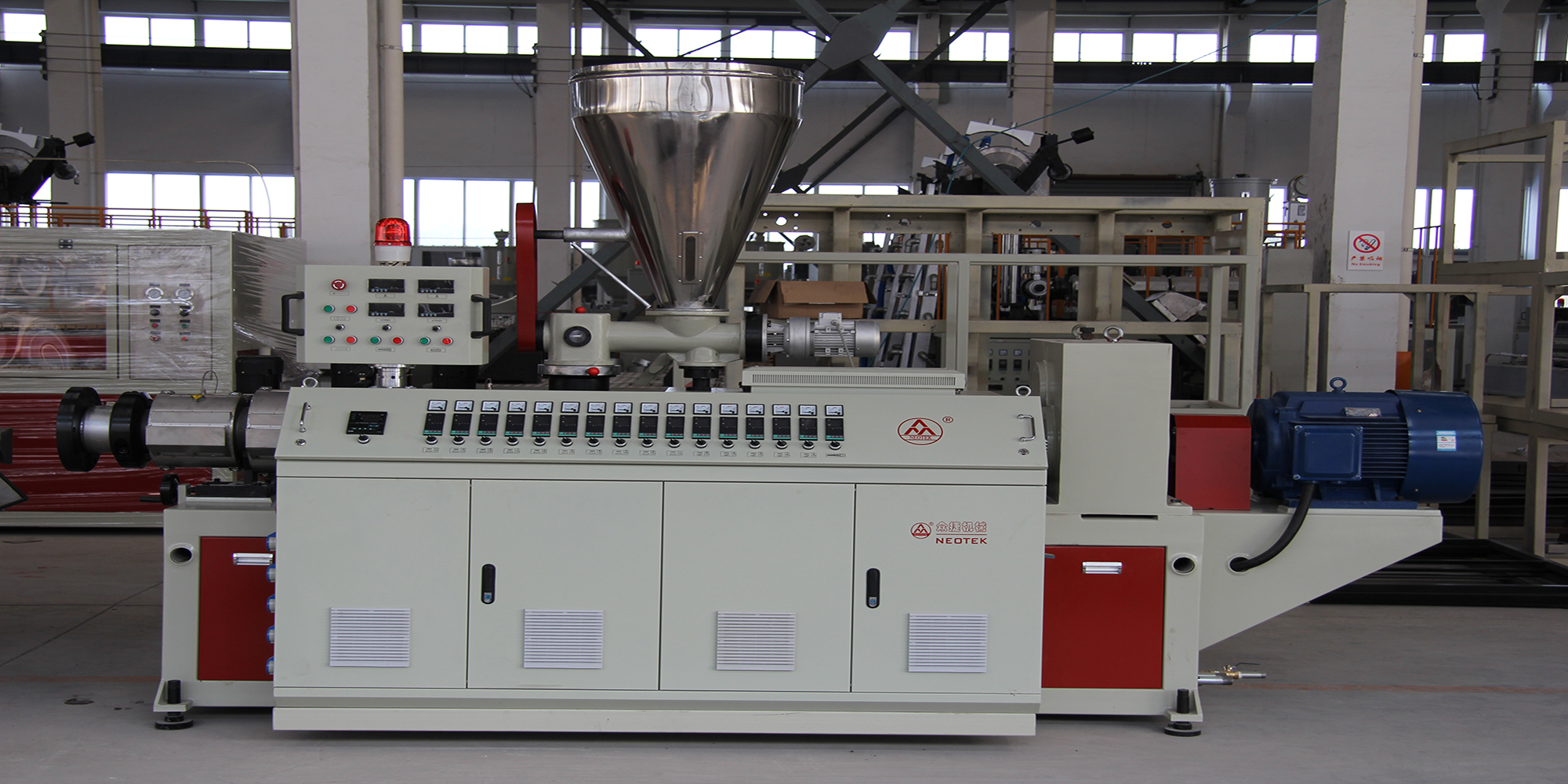 Screw Material 38CrMoALA PVC Free Foamed Board Extrusion Line with High Productivity