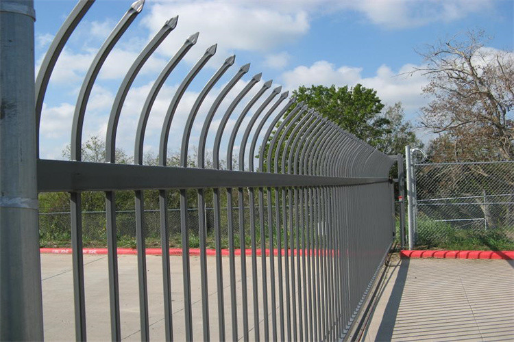 Heavy Duty UK Market W Pale Galvanized Coated Black Steel Palisade Fencing Round Shape