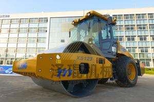 China 12ton XCMG XS123 Heavy Duty Vibratory Roller China Stage III Road Construction Equipment wholesale