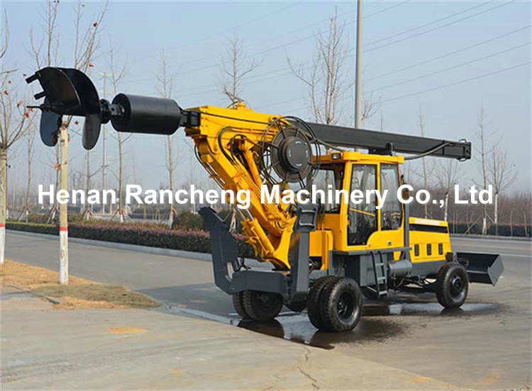 Wheeled Rotary Drilling Rig Pressure Type Drilling 11m / 13m / 15m / 20m Depth