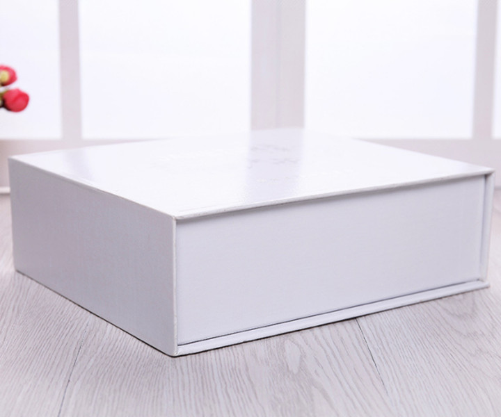 Clamshell Magnetic Buckle Printed Paper Box Custom Cosmetic Gift Packing Box