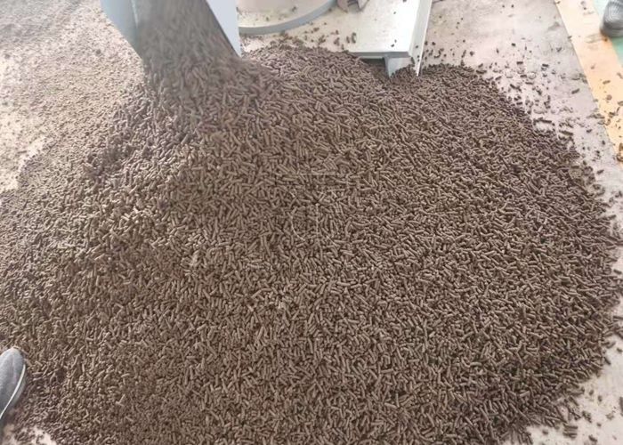 Chicken Manure Bio Organic Compost Fertilizer Granulator Flat Film Pellet Machine