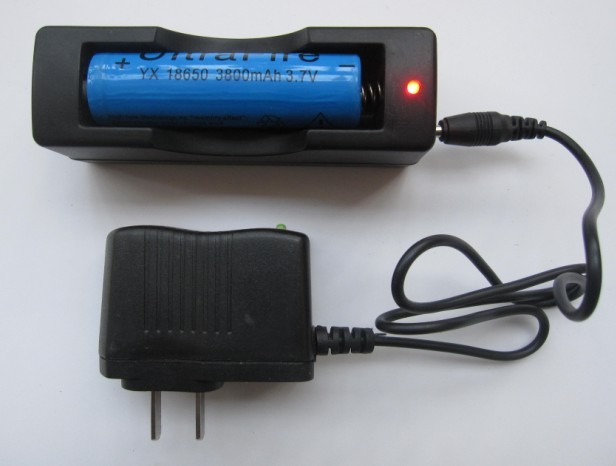 18650 AA / AAA Rechargeable Battery Recharger US Standard For Flashlight