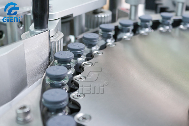 4.1KW Vertical Vials Sleeve Labeling Machine Automatic Sticker Labeling Machine 600kgs