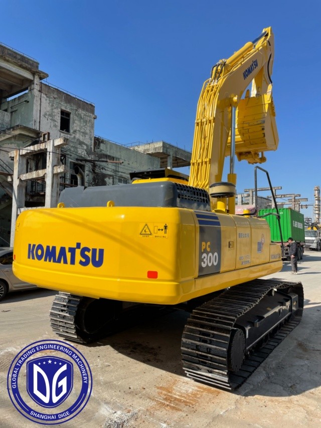 Used crawler User-Friendly PC300-7 , Ninety-five new mini komatsu excavator