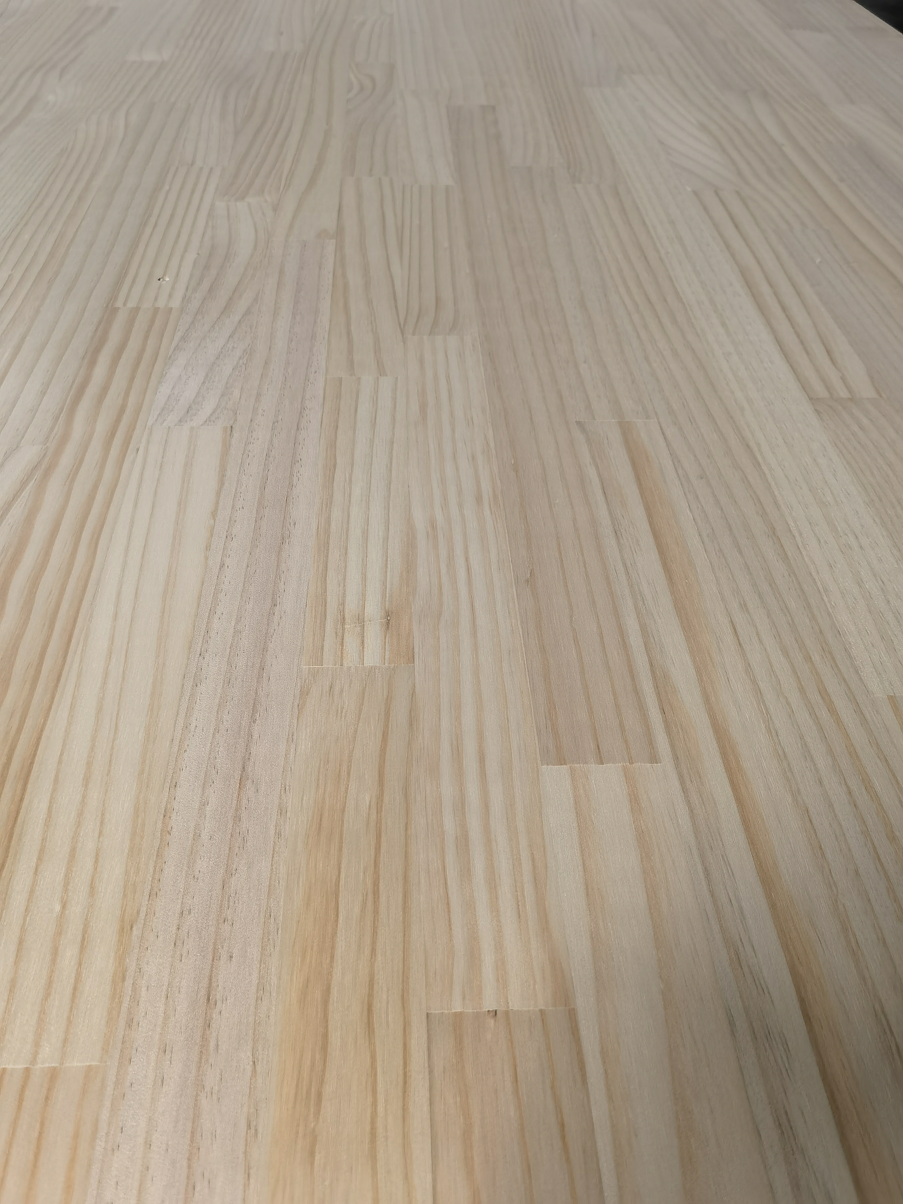 Home Office Essential 100-1220mm Width FJ Finger Joint Board with Zealand Radiate Pine