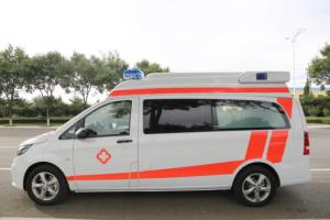 China Medical Mercedes Benz Ambulance Gasoline 7 Seats 4×2 White wholesale