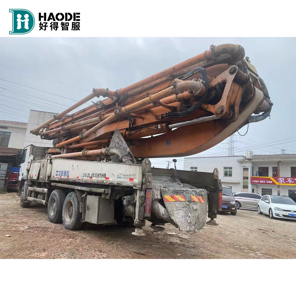 Used Concrete Pump Truck Mounted Pump with 4500 1350mm Wheelbase in Good Condition