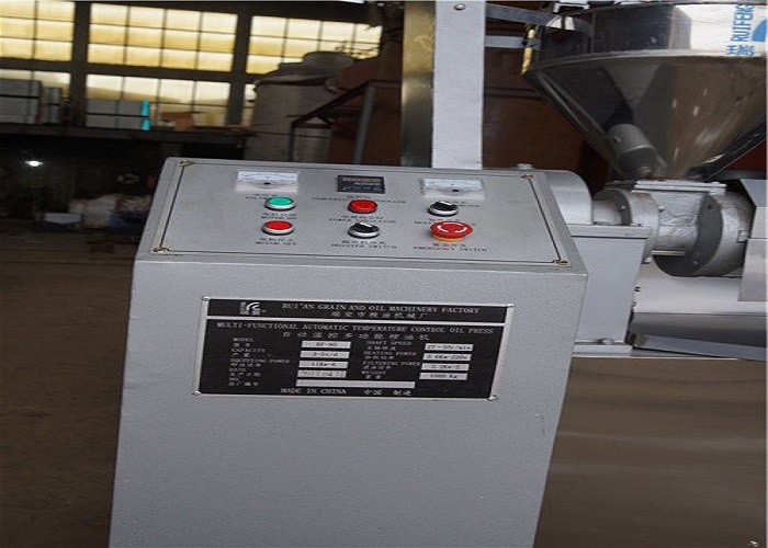 Temperature Control Cooking Oil Pressing Machine , Edible Oil Press Machine 1180kg Weight