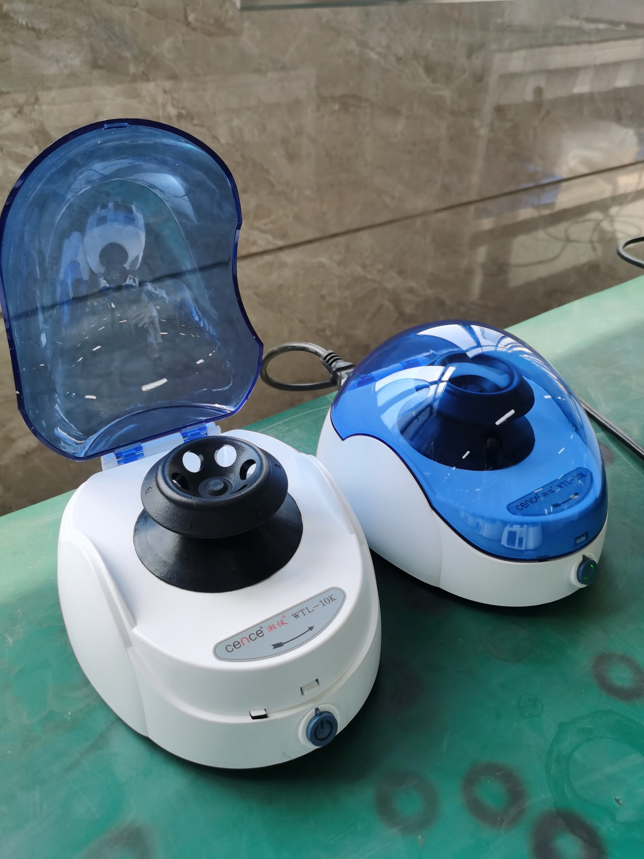 Cence Portable Micro Centrifuge with Low Speed 4000r/min or High Speed 10000r/min Medical Centrifuge