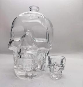 China 1000ml/1500ml/1750ml Skull Head Whiskey Bottle/Whiskey Glass Container wholesale