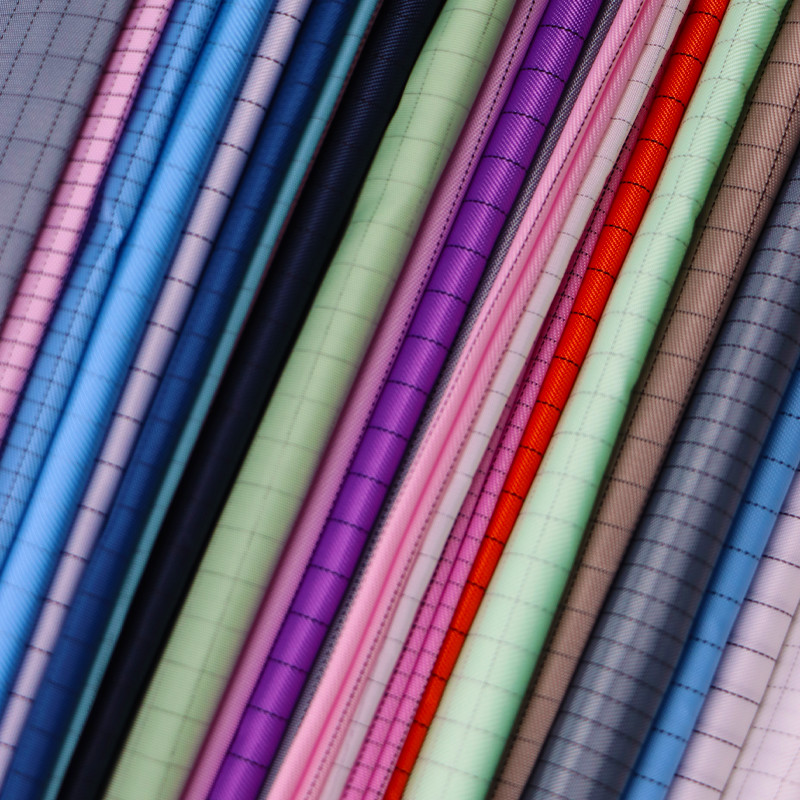 Advanced 110GSM 5mm Grid Anti-Static Grid ESD Fabric For Cleanroom Garments