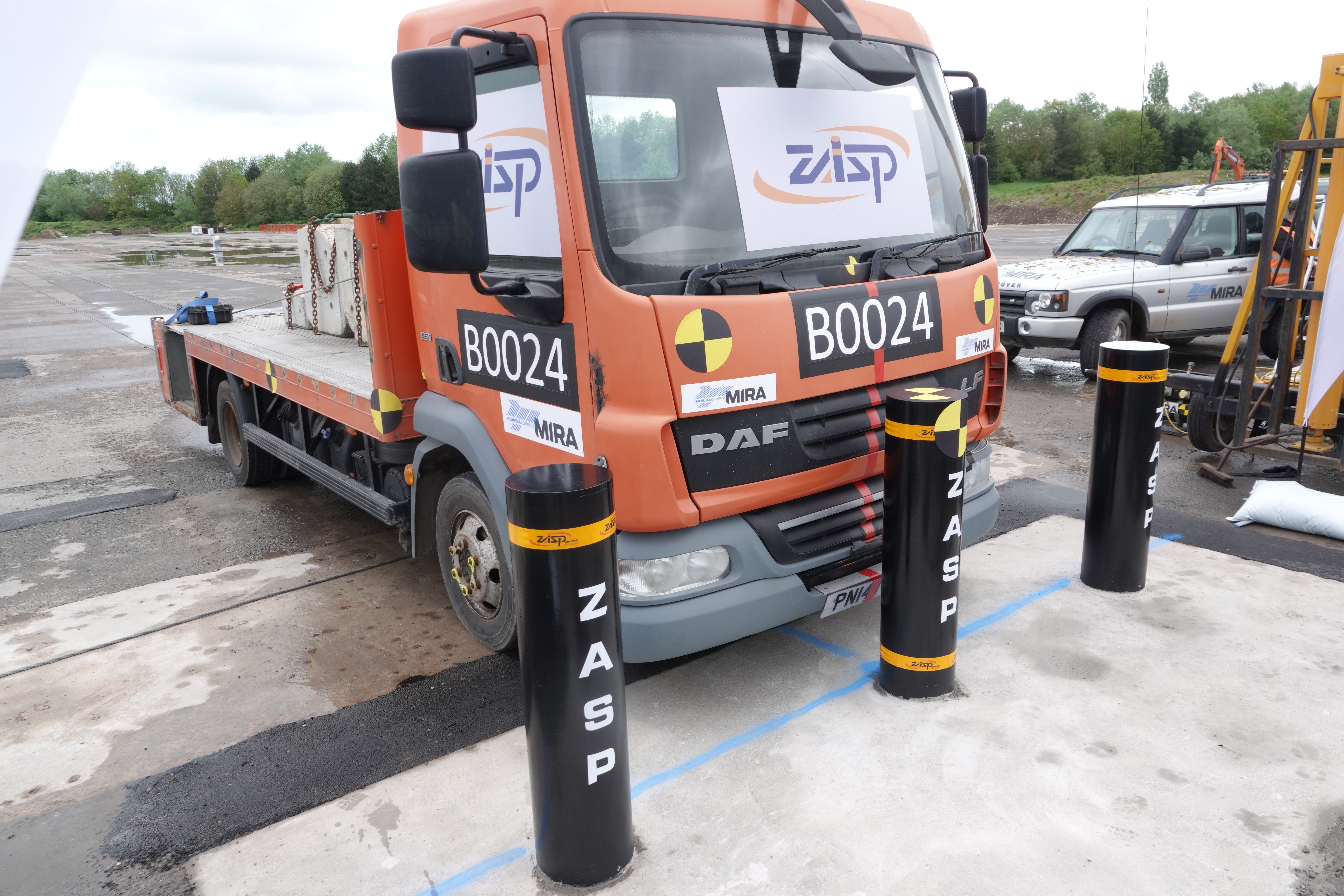Embedded Durable Safety Bollard Post Electric Bollards For Driveways