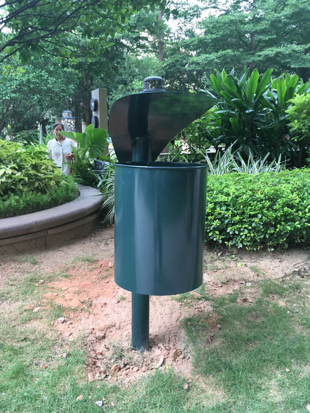 Rectangular Dog Waste Bin , Surface Mounted Pet Waste Trash Can ODM