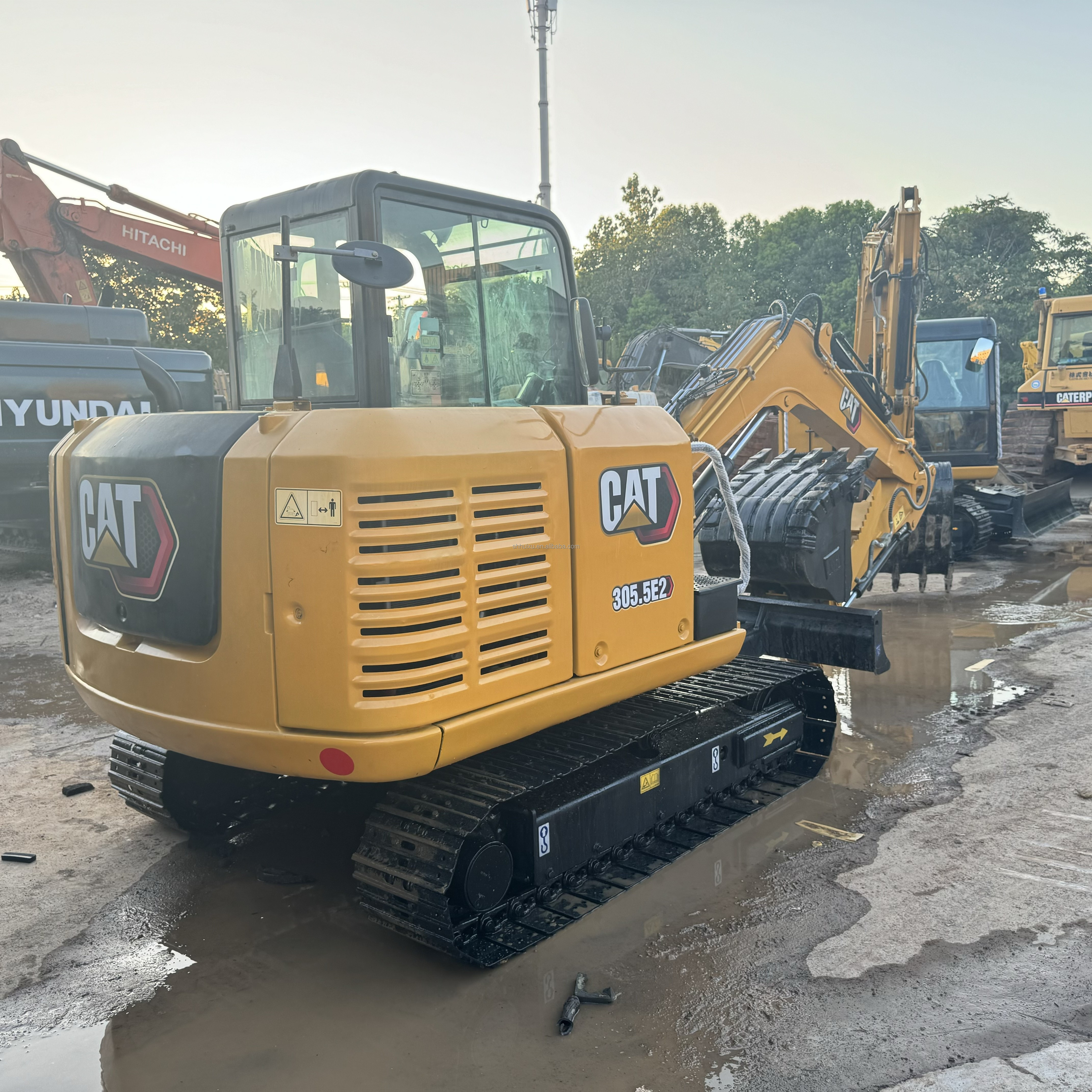 5 TON USED EXCAVATOR CAT305.5E WITH CHEAP PRICE FORSALE IN CHINA SHANGHAI