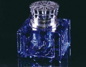 China Elegant Crystal Perfume Bottle wholesale