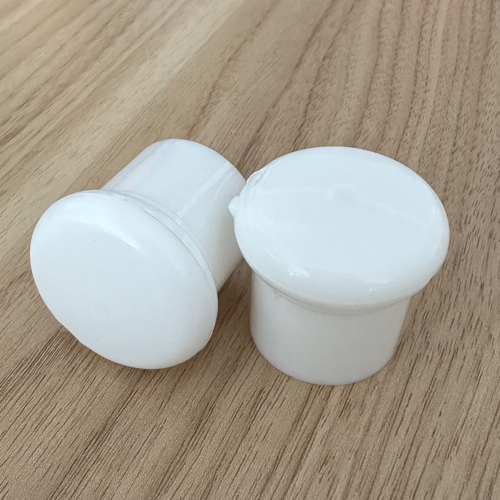 Non Spill 28/415 Screw Plastic Flip Top Cap for Leak-Proof Packaging