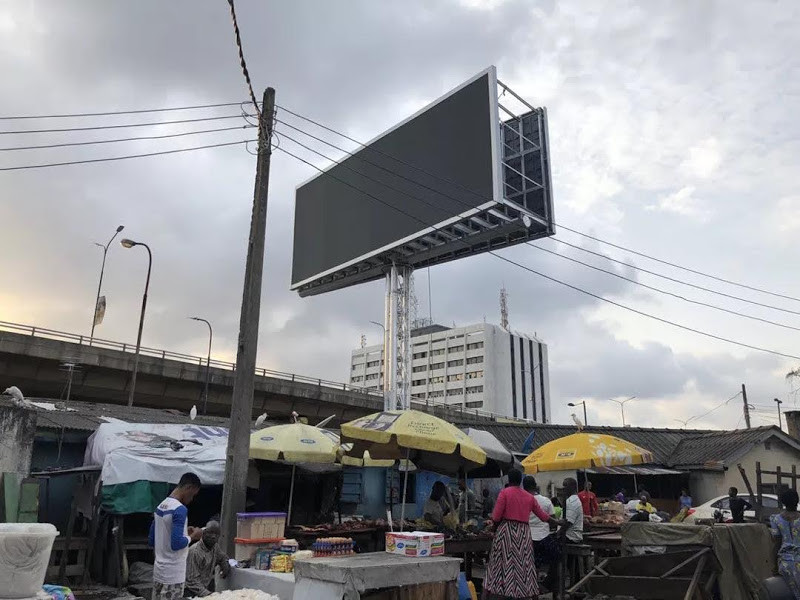 9000nits P10 AVOE LED Wall Screen Outdoor Fixed 960x960mm 200W led commercial advertising display screen