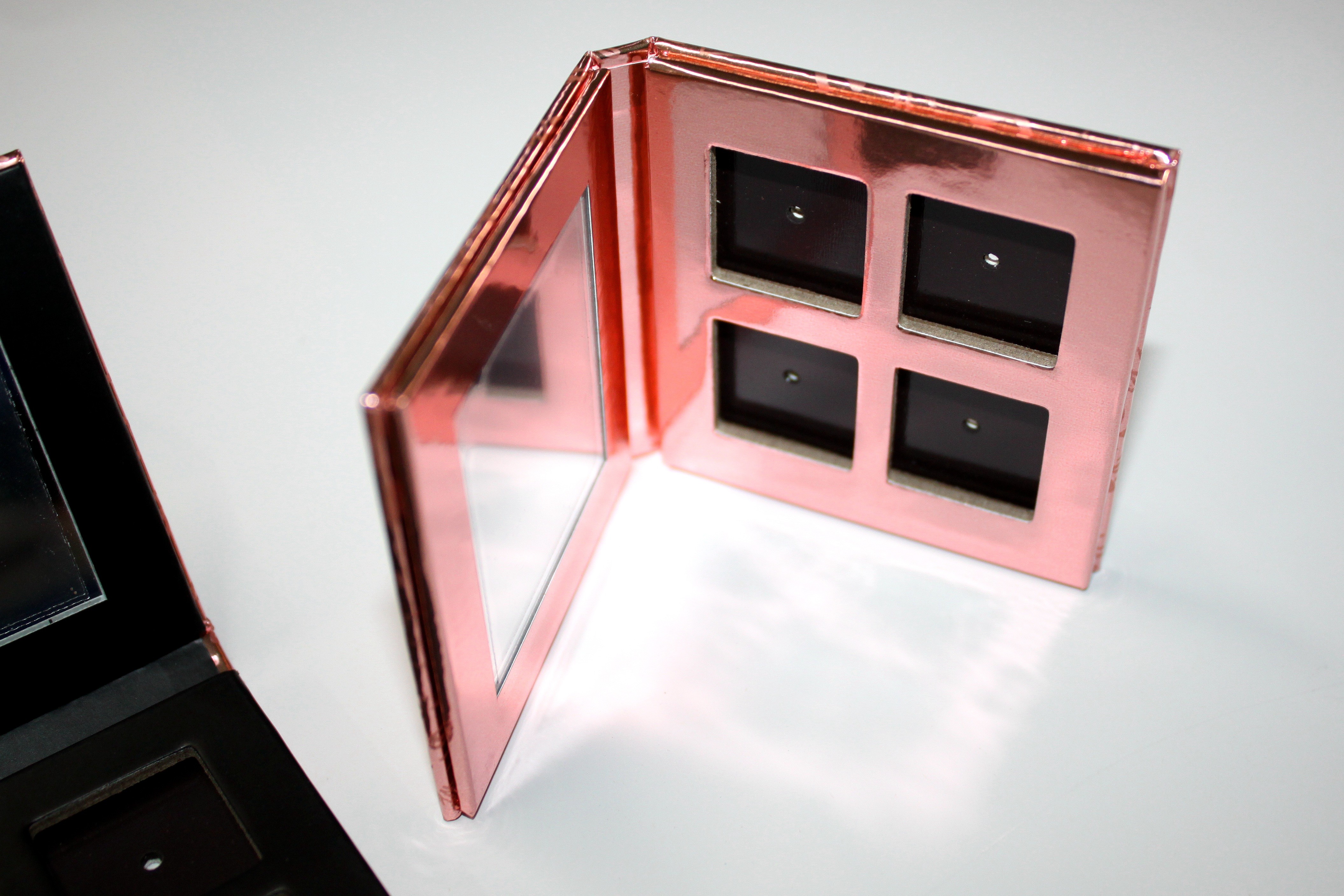 Refillable Paper Empty Magnetic Palette Metalized Rose Gold 4 Pan Eyeshadow Palette
