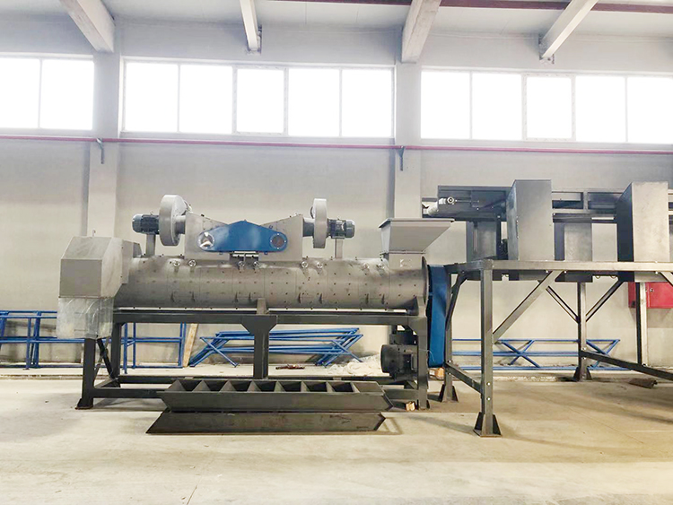 Inverter PET Bottle Label Remover Machine 500-5000kg/H Flakes Washing Line