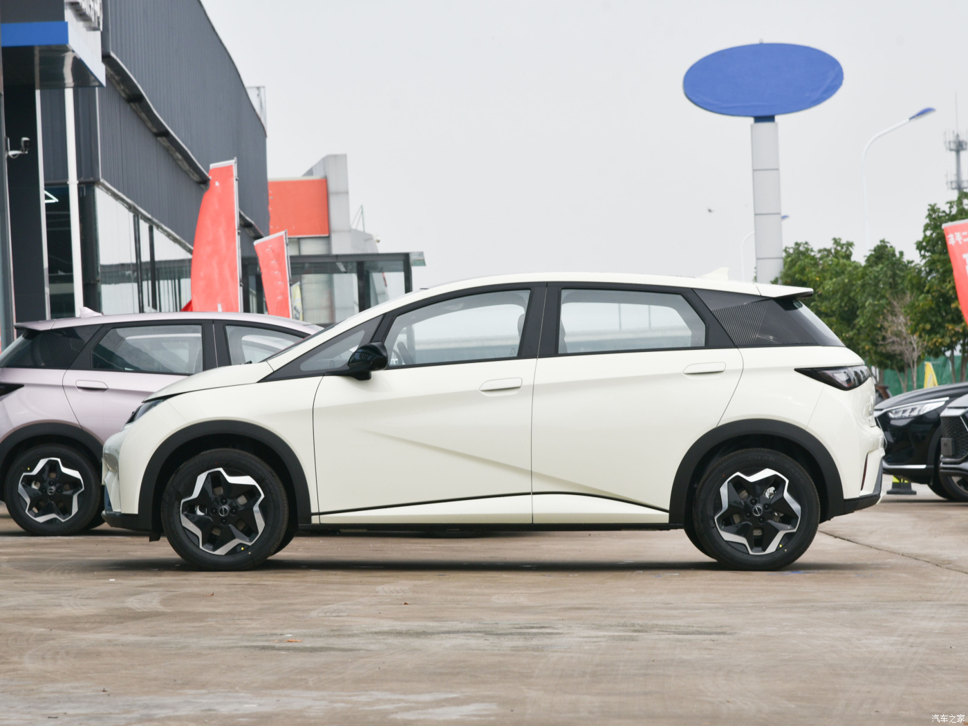 Hot sale B YD dolphin EV Wheel High Speed 5 Seats electric car Cheapest Price left hand car automotive new car