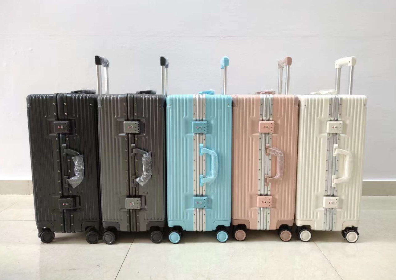 Hot Sale Aluminum Alloy Trolley Case Mute Universal Wheel Hook Password Luggage