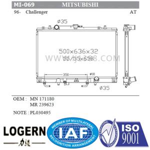 China 1996-2004 Mitsubishi Challenger Radiator , Vehicle Radiator MN 171180/MR 239623 wholesale