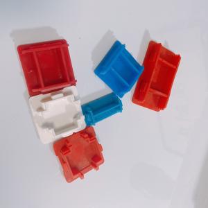 China 41x41MM 316 SS Plastic Unistrut Caps Red Blue Unistrut PVC Cover wholesale