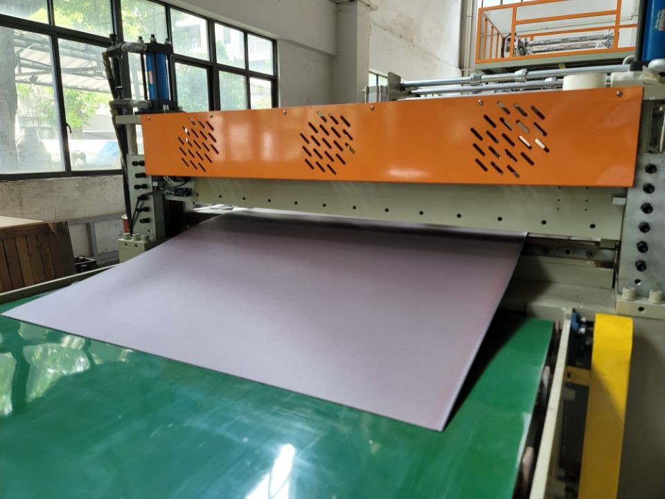 High Efficiency Suitcase Sheet Extrusion Machine 380V Customized Power Consumption