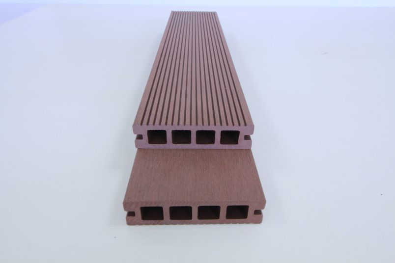 Waterproof Outdoor WPC Decking Fence with Serrated and Brushed