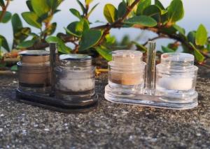 China Airline-oriented Disposable Plastic Shakers For Seasonings Of Salt And Black Pepper Portable For Trips wholesale