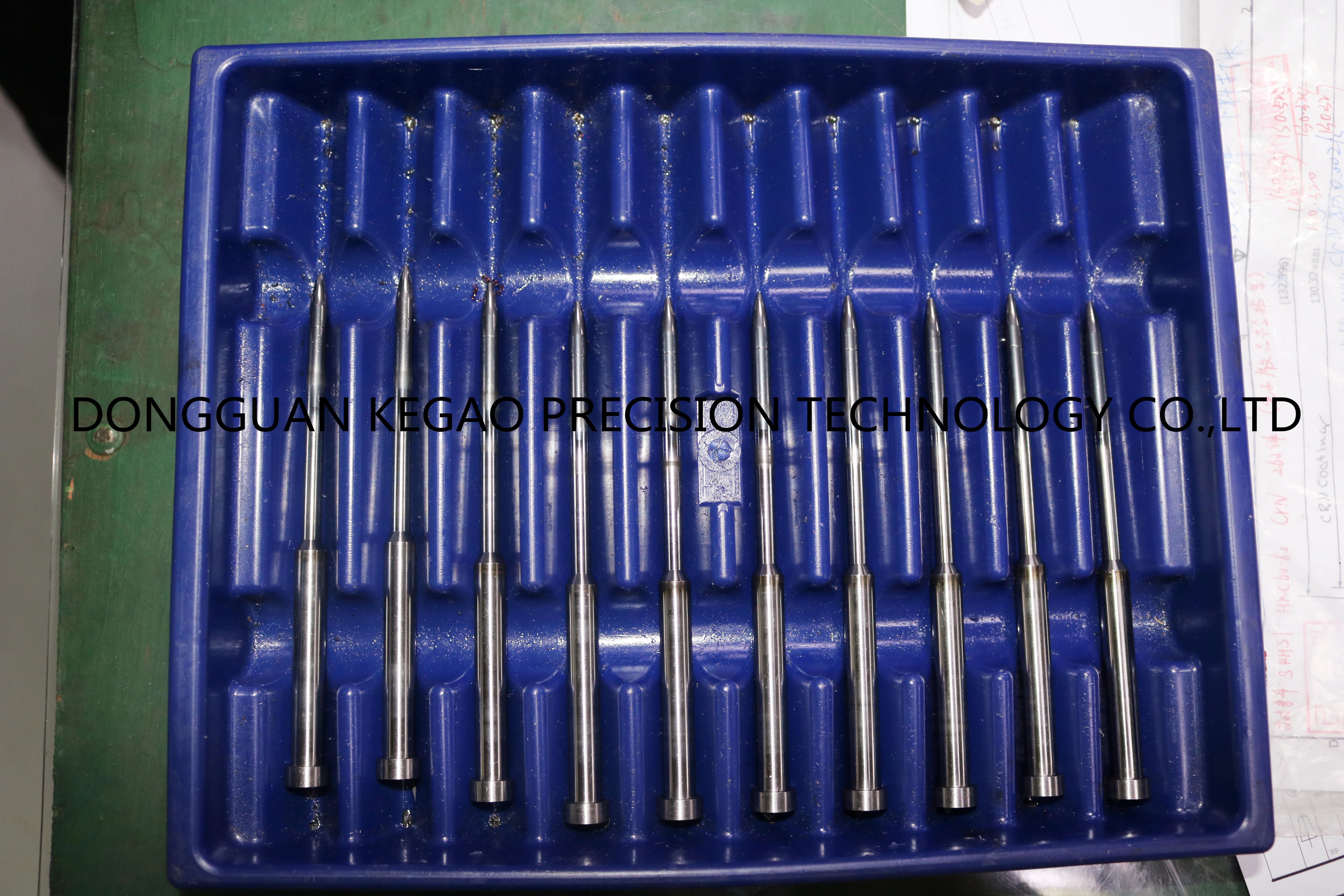 CrN Coating Core Pin Injection Molding HSS SKH51 Material 62HRC