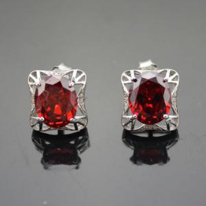 China Women Fashion Jewelry 925 Silver Oval Garnet Cubic Zirconia Stud Earrings (E05) wholesale
