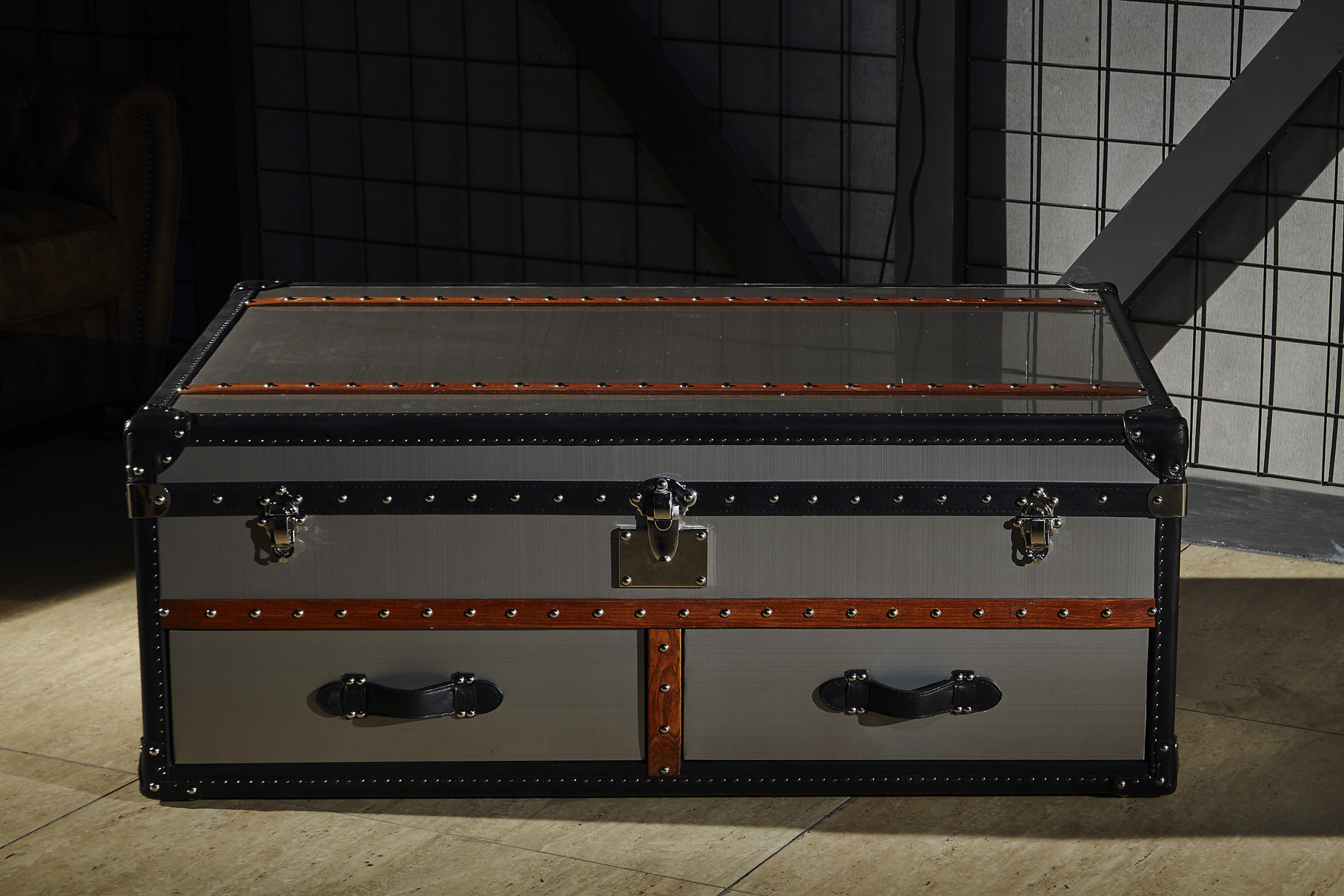 Brush Stainless Steel Side Coffee Table , Antique Vintage Trunk Coffee Table Business Storage