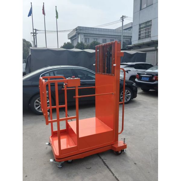 Factory Price Small Lifting Platform Electric Goods Picker Platform Lifts for Warehouse
